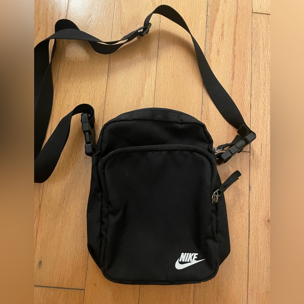 Nike Men's Black Messenger Bag